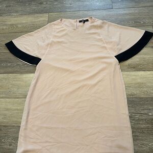 BCBGMAXAZRIA Short Sleeve Beige Mini Dress